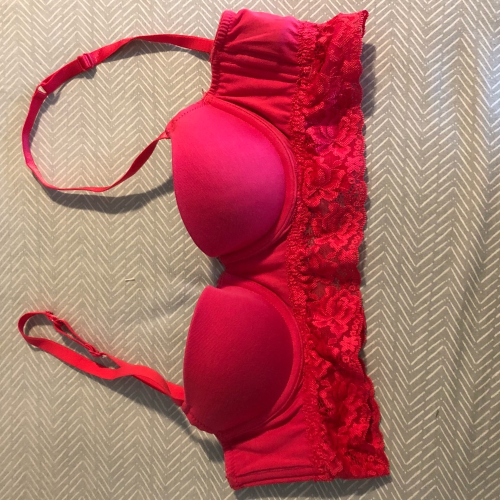 Red/pink lace edged bra
